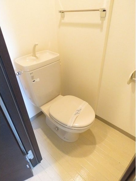 トイレ　※他号室のお写真です