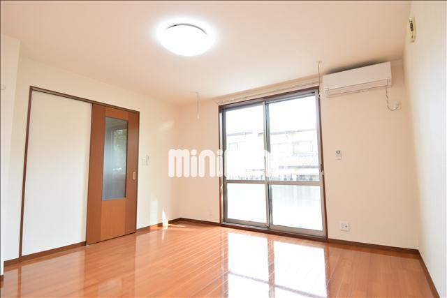 居室・リビング　明るいお部屋