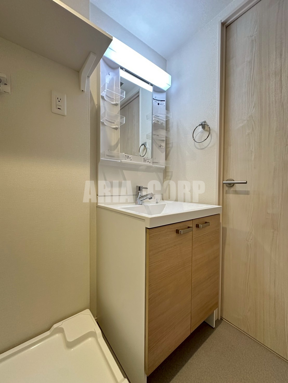 洗面設備　シャンプードレッサー付きの洗面所です！