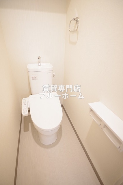 トイレ　温水洗浄便座付！