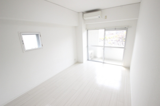 居室・リビング　※別部屋の写真です