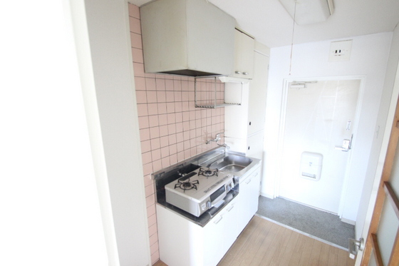 玄関　※別部屋の写真です