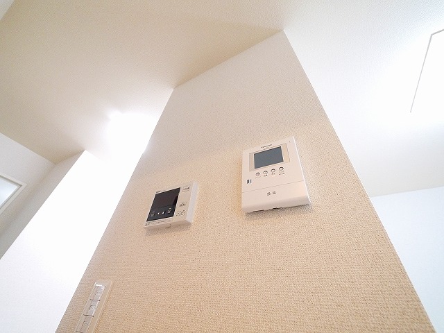 セキュリティ　モニター付きインターホン