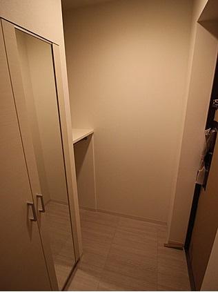 玄関　【アーバネックス北堀江II】ゆったりとした玄関です