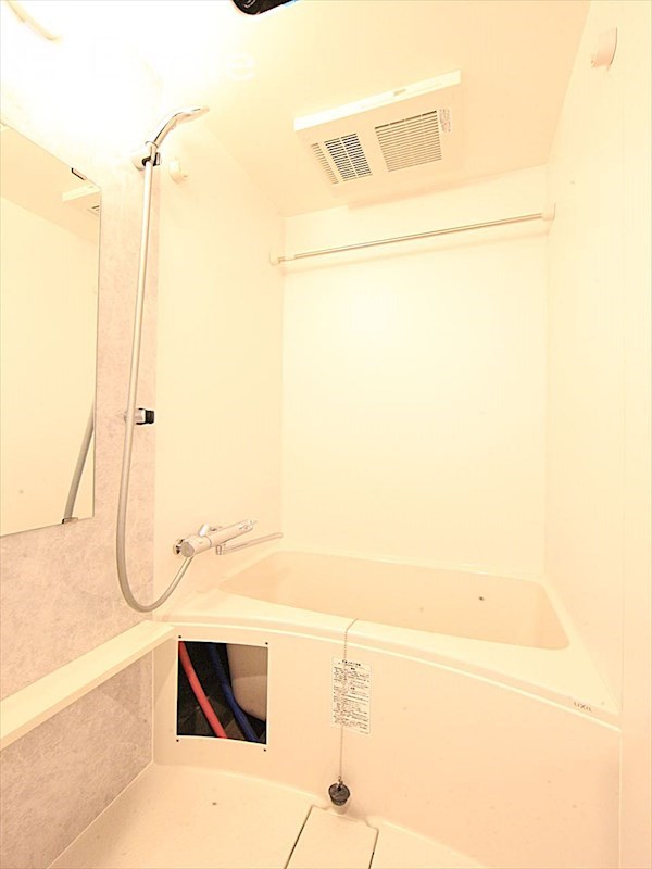 バス・シャワールーム　バスルーム