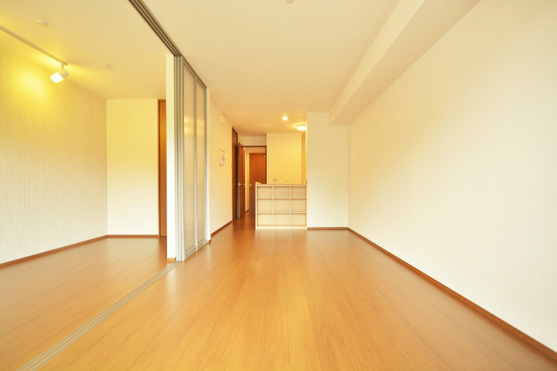 居室・リビング　※別号室の写真です