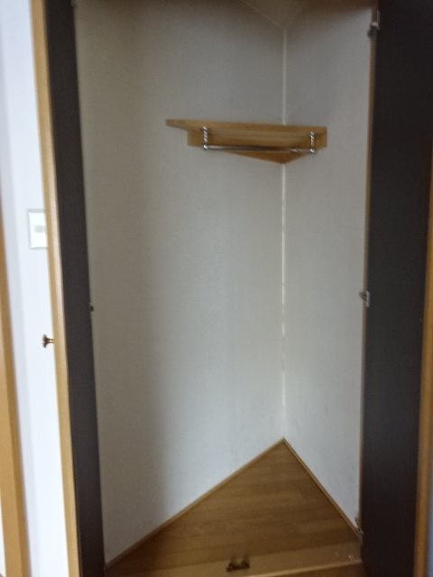 収納　※写真は別部屋のものです。（参考）