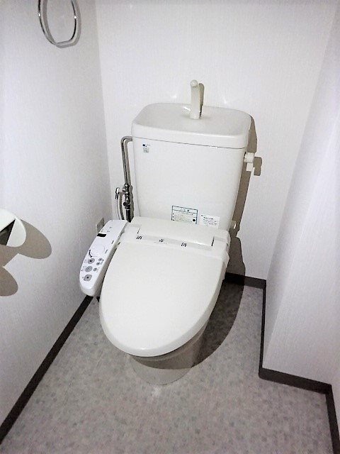 トイレ　※写真は別部屋のものです。（参考）