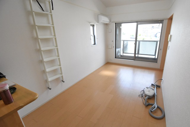 居室・リビング　エアコン付きで初期費用を抑えたい方にもおすすめです。