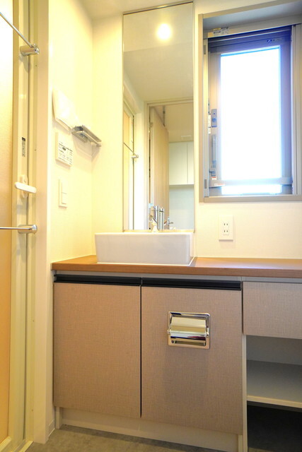 洗面設備　※写真は同タイプ住戸です。