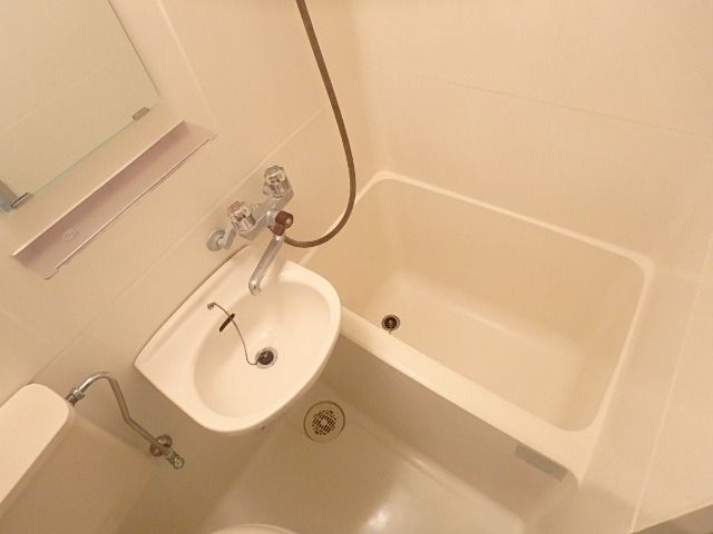 バス・シャワールーム　バス