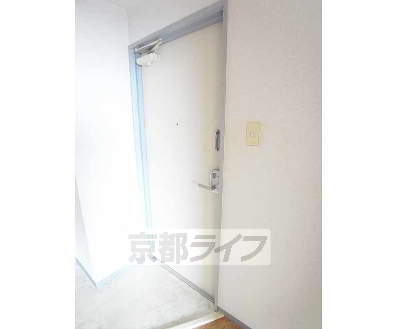 その他設備　しっかりとしたドアです。