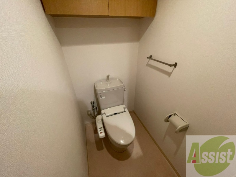 トイレ　ウォシュレット機能がついたトイレ。安心して使用できますね。