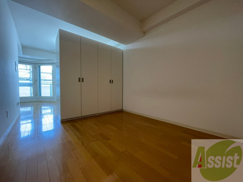 その他部屋・スペース　寝室として使えるスペースもあり使い勝手がよさそうです。