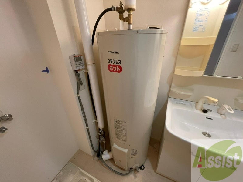 その他設備　電気温水器です。オール電化でお得で安心ですね。