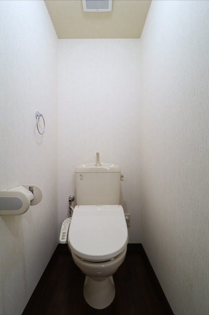 トイレ　温水洗浄暖房便座