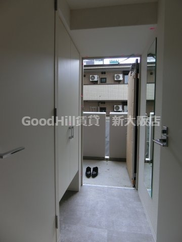 玄関　セレニテ新大阪プリエ