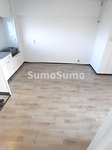 居室・リビング　ゆったり過ごせる居間です