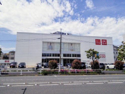 ショッピングセンター　ユニクロ大森北店（ショッピングセンター）まで564m