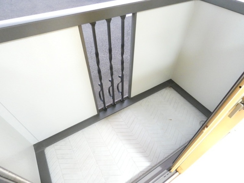 バルコニー　図面と現状に相違がある場合には現状を優先