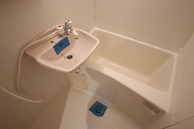 バス・シャワールーム　※別室の参考写真の為、現況優先です。