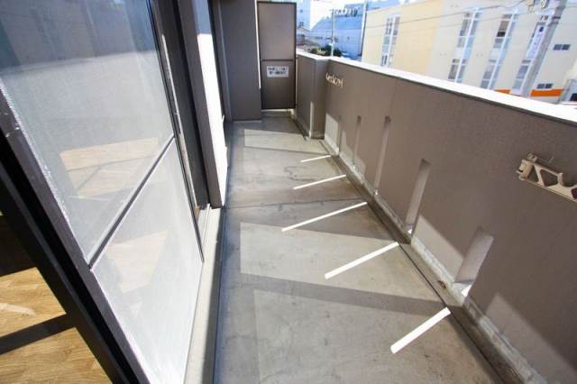 バルコニー　日当たり良いベランダです。