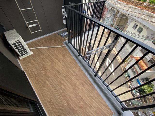 バルコニー　開放的で明るい空間を演出してくれるバルコニーです