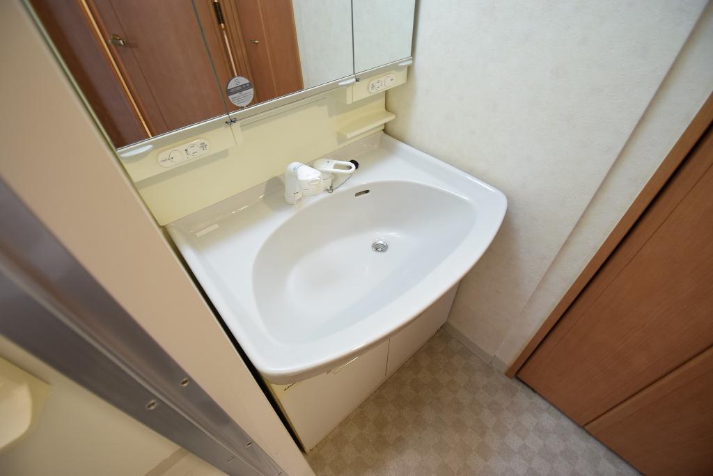 洗面設備　洗髪洗面化粧台