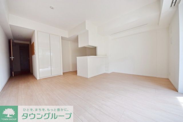 居室・リビング　★14.3帖の明るいリビングスペース★