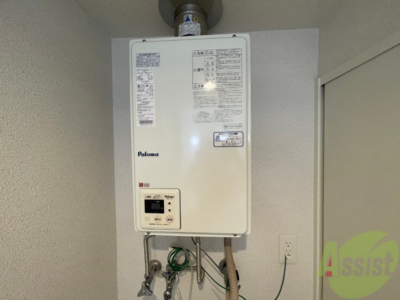 その他設備　ガス給湯器です。操作しやすいパネルになってます。