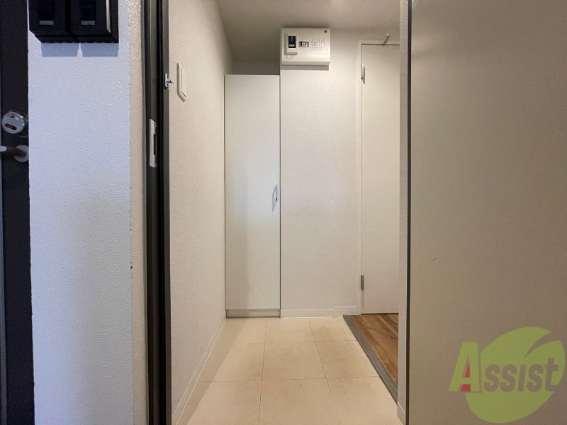 玄関　玄関の様子です。明るい印象ですね。気分もあがりそう。