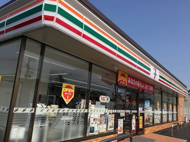コンビニ　セブンイレブン浜松有玉西店（コンビニ）まで800m