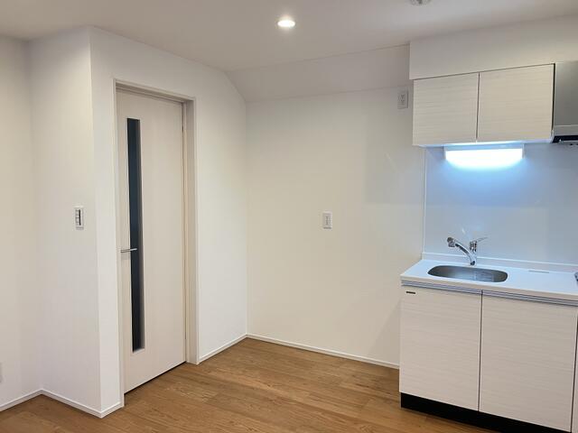 居室・リビング　こちらのリビングで趣味の時間をお楽しみください