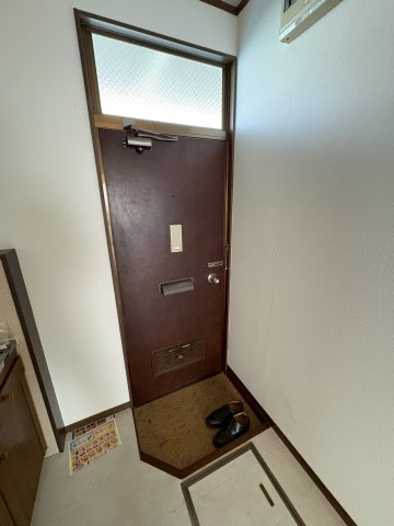 玄関　明るい玄関です