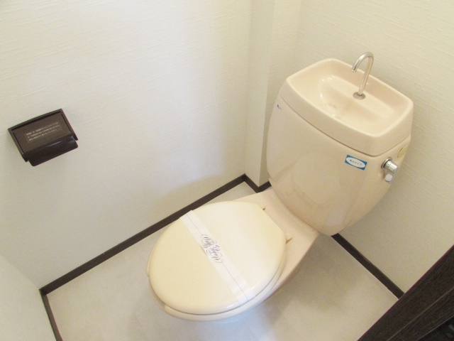 トイレ　落ち着いたトイレです