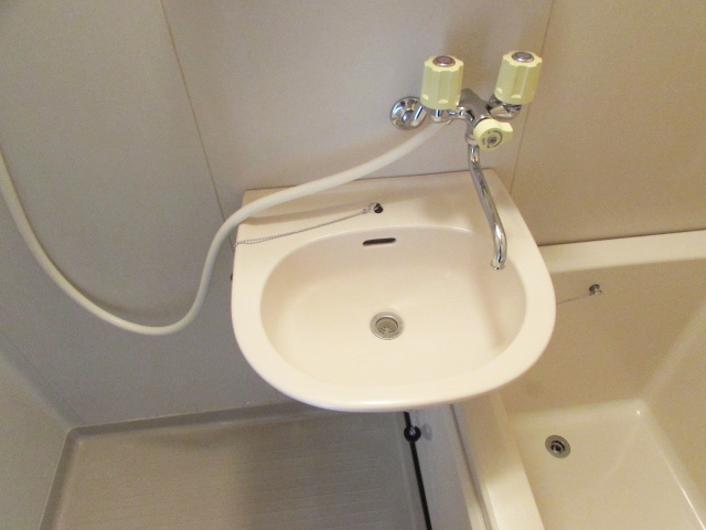 洗面設備　スペースが確保できる洗面所です