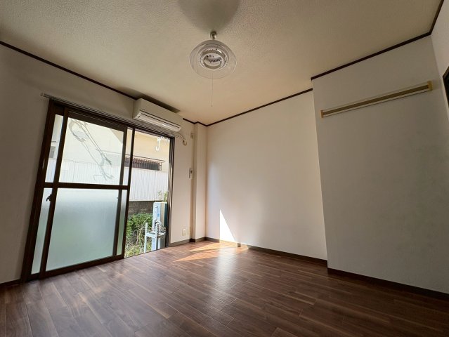 居室・リビング　居間です