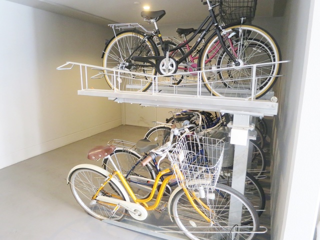 その他　こちらが駐輪場です！