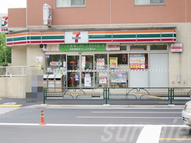 コンビニ　セブンイレブン北区王子神谷駅南店（コンビニ）まで223m