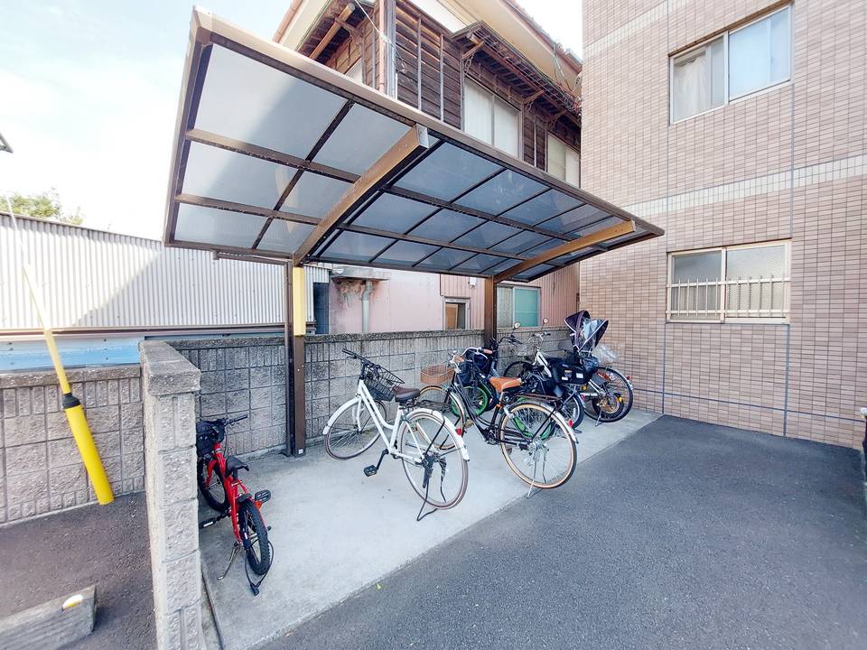 駐車場　駐輪場