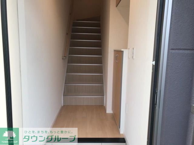 玄関　お問合せはタウンハウジングまで！※現地待合わせ相談可能