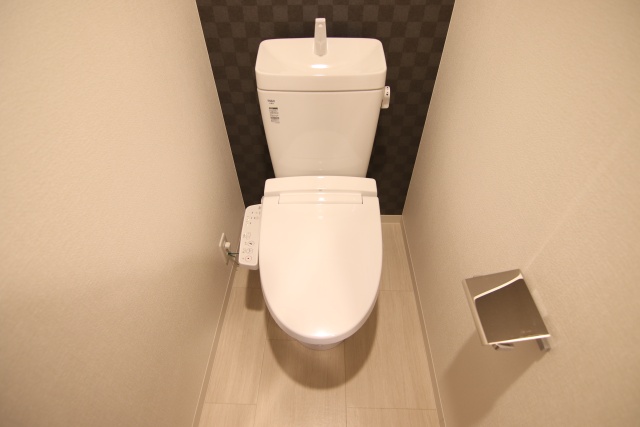 トイレ　※別室の参考写真の為、現況優先です。