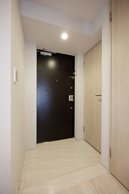 玄関　※写真は同タイプ住戸です。