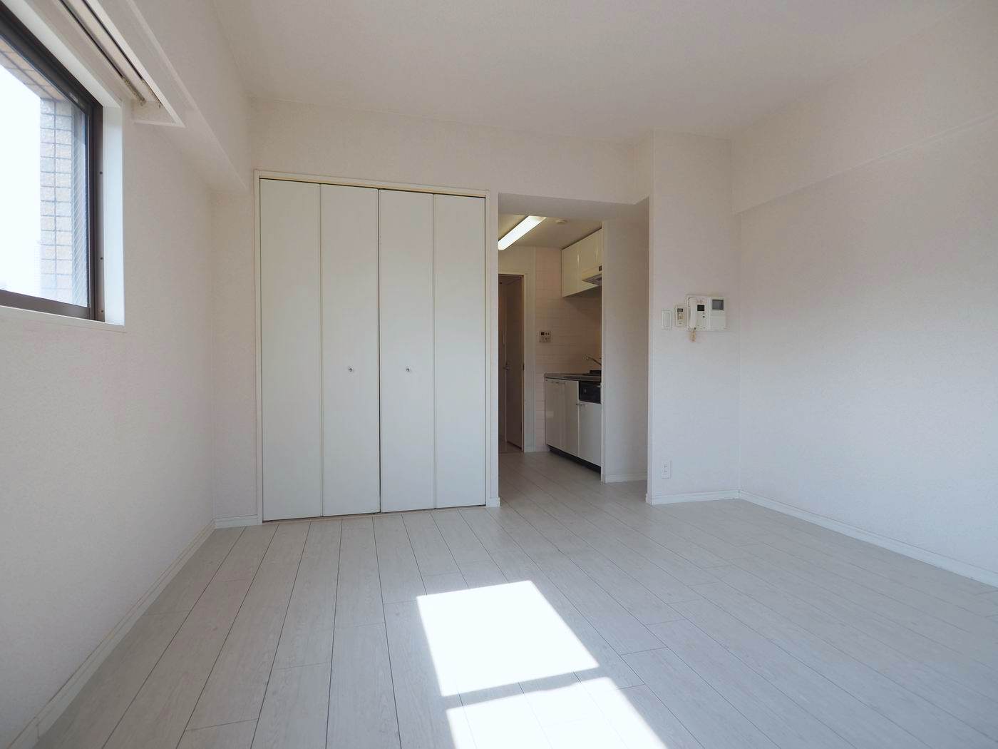 居室・リビング　KAISEI本町東