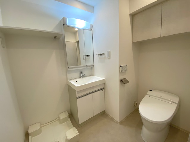 洗面設備　スペースが確保できる洗面所です