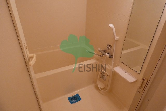 バス・シャワールーム　清潔感のある浴室です！