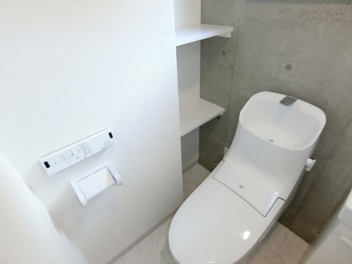 トイレ　トイレ