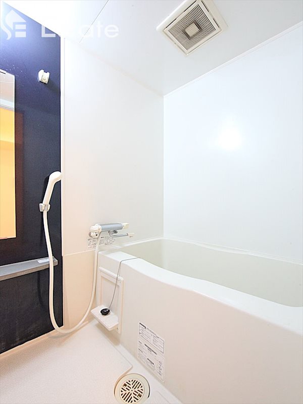 バス・シャワールーム　バスルーム