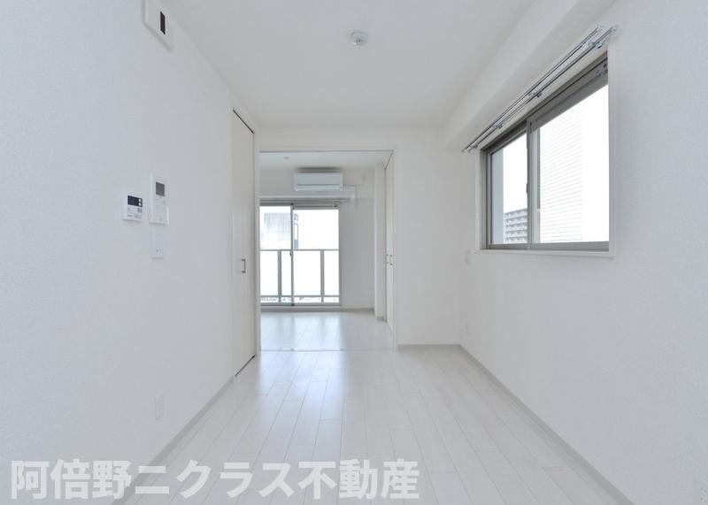 バルコニー　内装は別部屋の参考写真です。