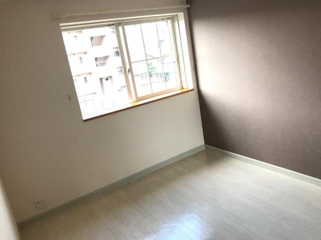 居室・リビング　南洋間